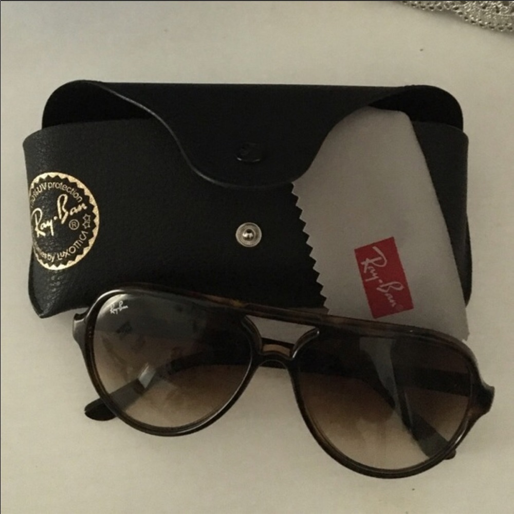 Cat Raybans